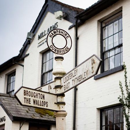 The Mill Arms Hotel Romsey Eksteriør billede