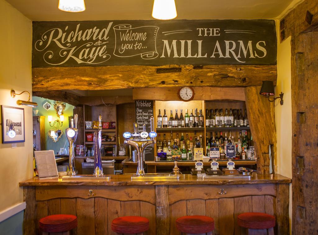 The Mill Arms Hotel Romsey Eksteriør billede