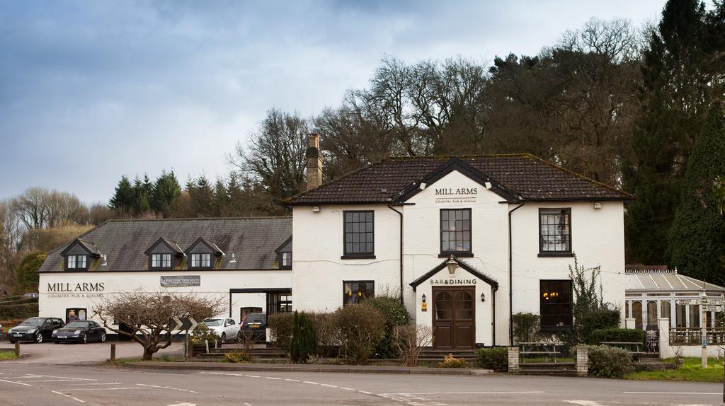 The Mill Arms Hotel Romsey Eksteriør billede